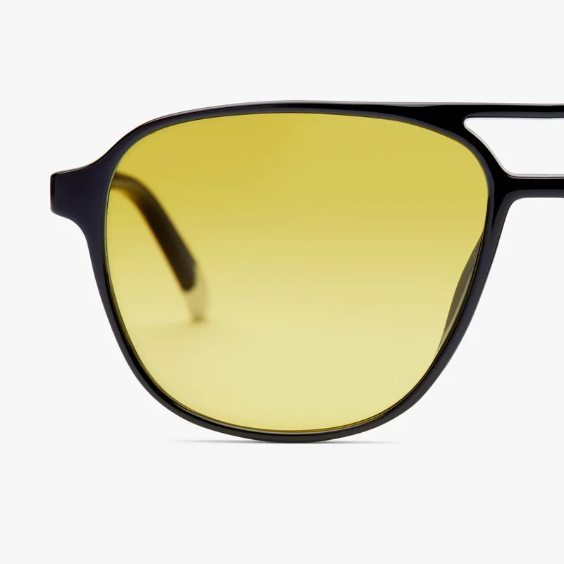 Brad Glossy Amber