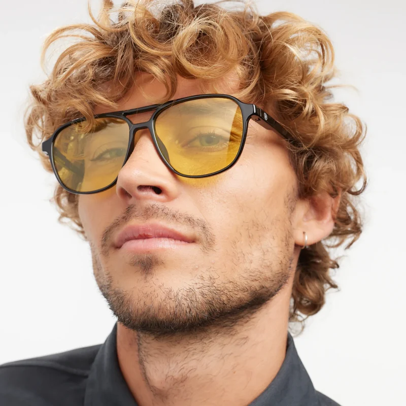 Brad Glossy Amber