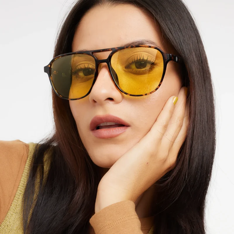 Brad Glossy Amber