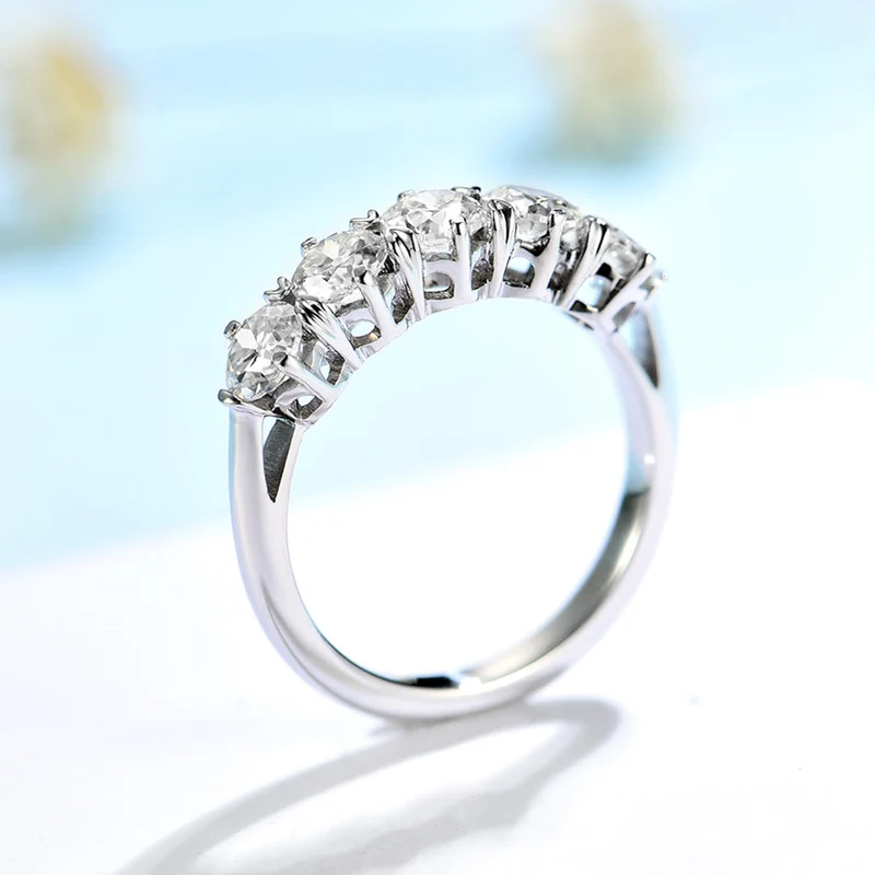 1.5 carat moissanite ring brilliant cut