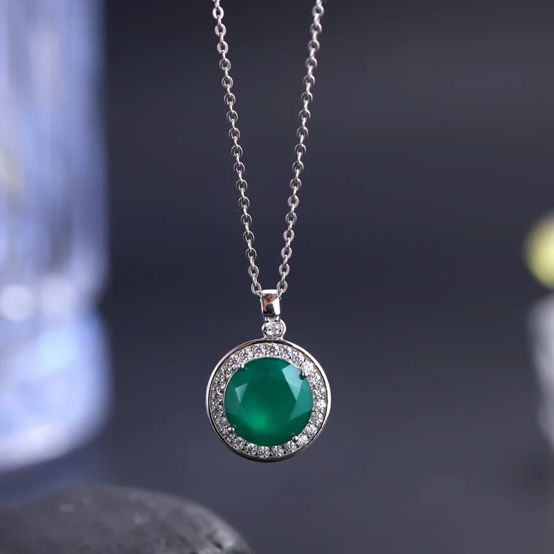 Green agate necklace vintage-style with a round green agate mother's day necklace