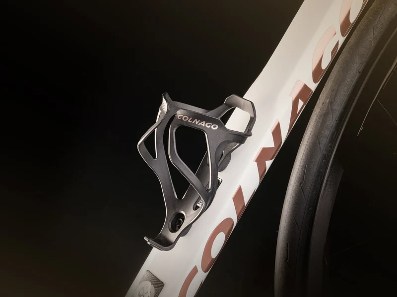 Carbon Bottle Cage