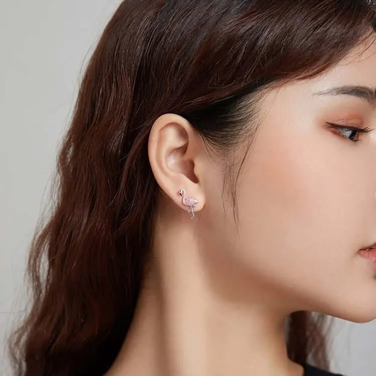 Flamingo earrings with a pink flamingo