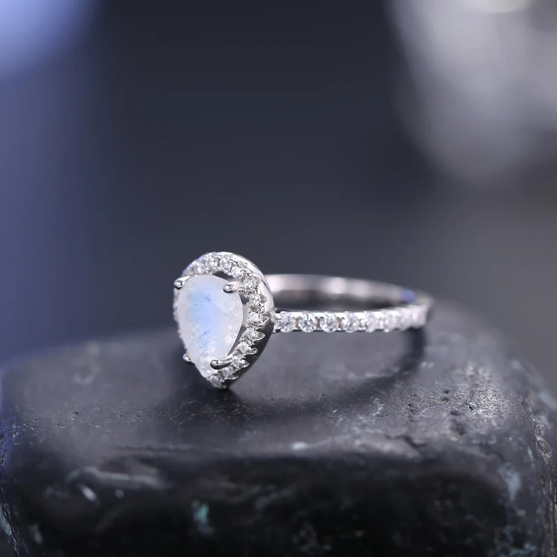 Sterling silver and moonstone ring with a teardrop moonstone vintage style