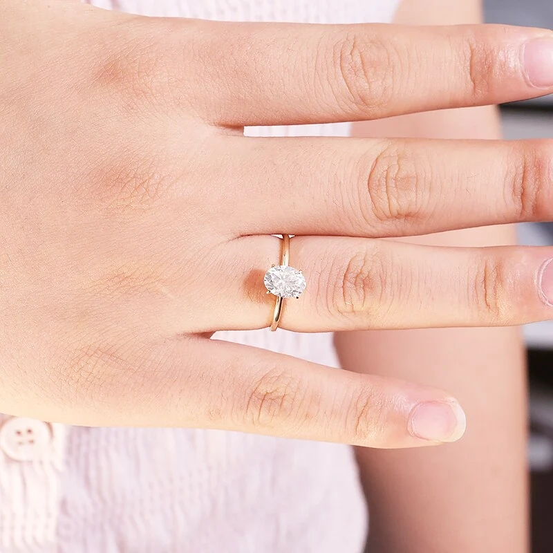 Oval moissanite engagement ring 1.5 carats