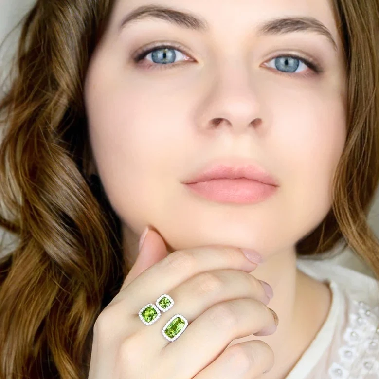 Zultanite ring three stones