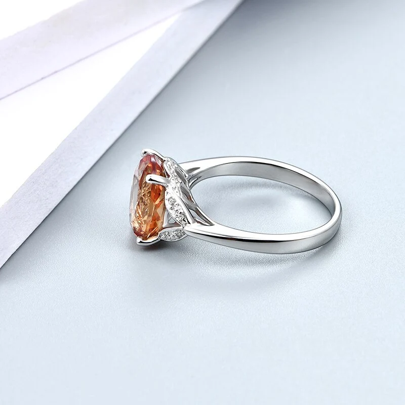 Zultanite gemstone ring color change