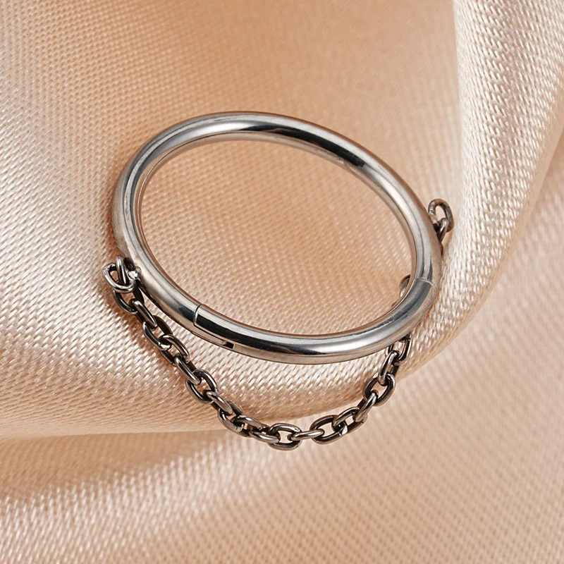 Septum ring 16 gauge with chain made of titanium