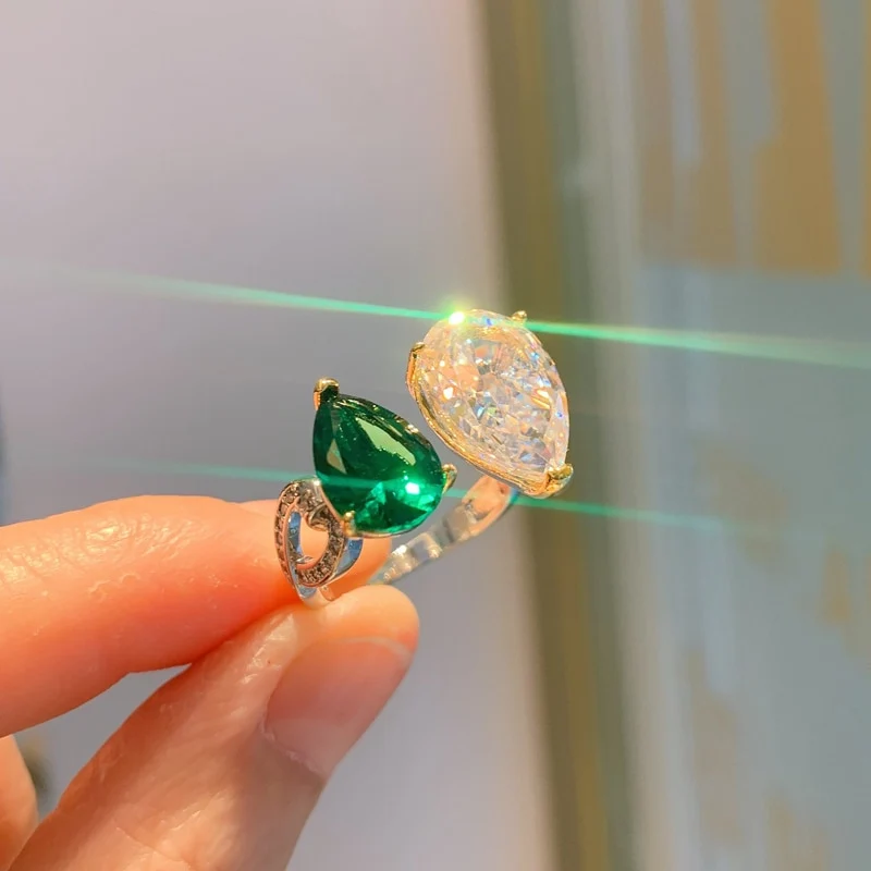 Emerald toi et moi ring vintage style