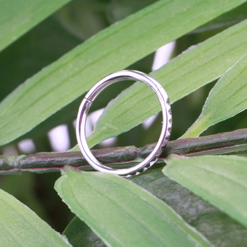 Septum clicker in gold and silver nose ring 16G