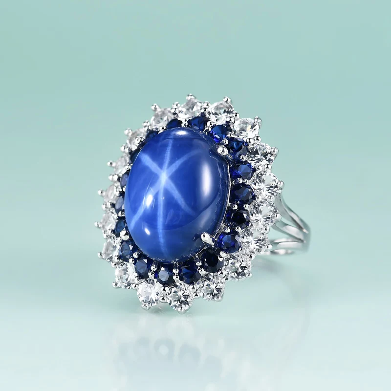 Kate Middleton engagement ring with blue star sapphire