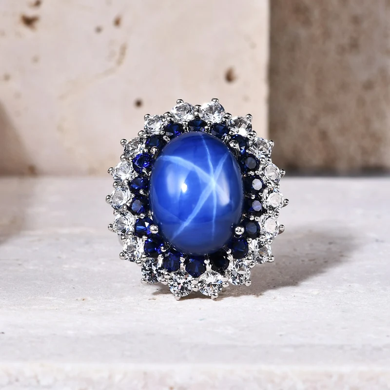 Kate Middleton engagement ring with blue star sapphire