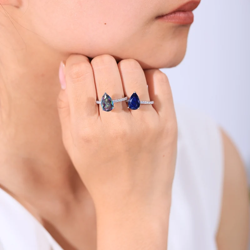 Rainbow quartz ring with a natural rainbow quartz stone