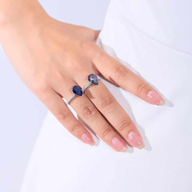 Rainbow quartz ring with a natural rainbow quartz stone