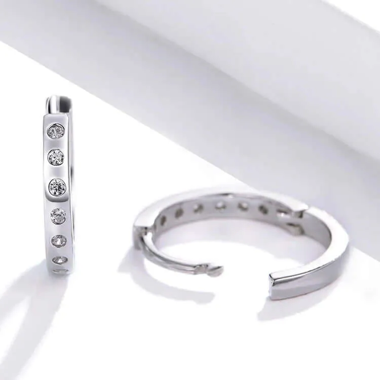 Classic huggie earrings