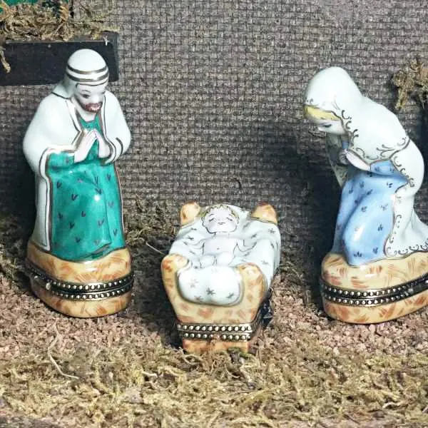 12 Piece Nativity Set Limoges Box by Rochard™ - Satin Finish