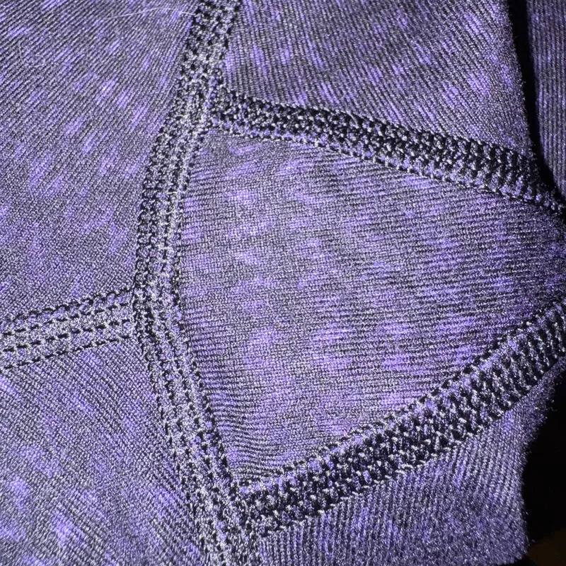 Lululemon wunder under black swan sweater print knit