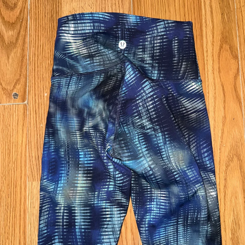 Lululemon wunder train high rise 28” foil shapeshifter
