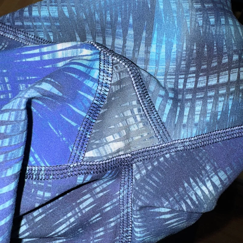 Lululemon wunder train high rise 28” foil shapeshifter