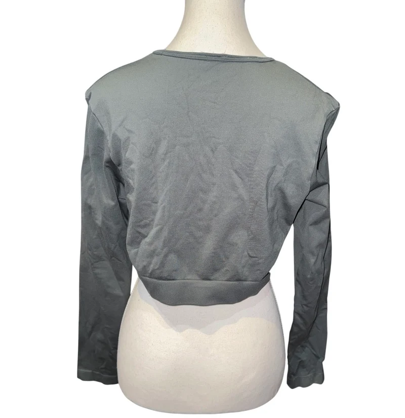 Everyday seamless long sleeve top