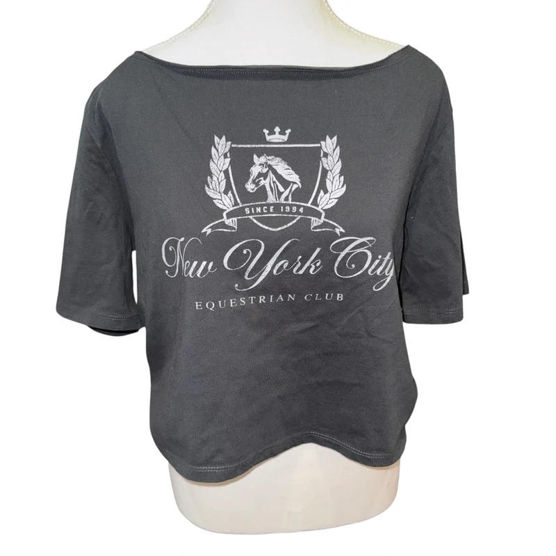 Off the shoulder tee