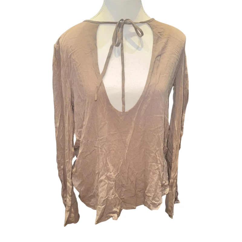 Keyhole front tie blouse