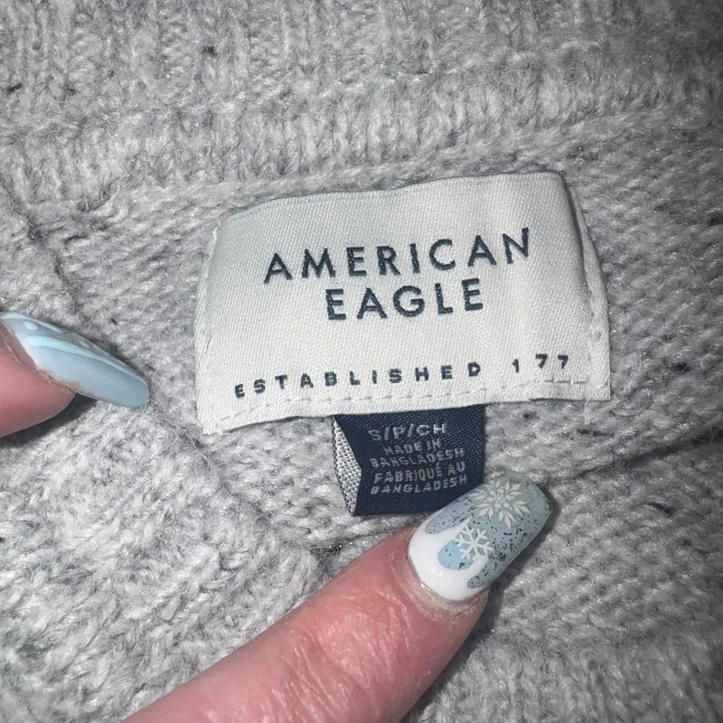 Gray speckled ribbed crewneck sweater