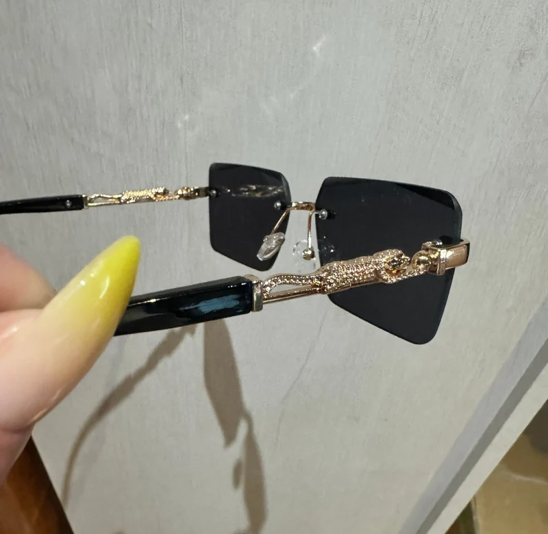 Cute panther sunglasses