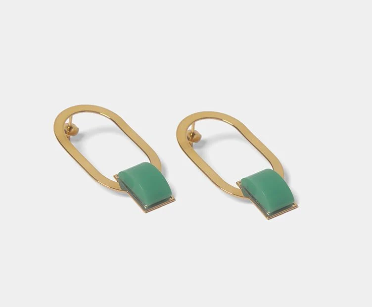 Boucles d'oreilles Mikado, dorées et cabochon vert