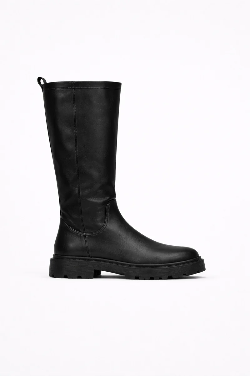 Bottes hautes de coupe classique