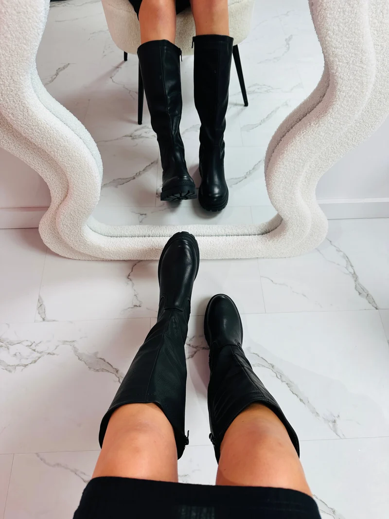 Bottes hautes de coupe classique