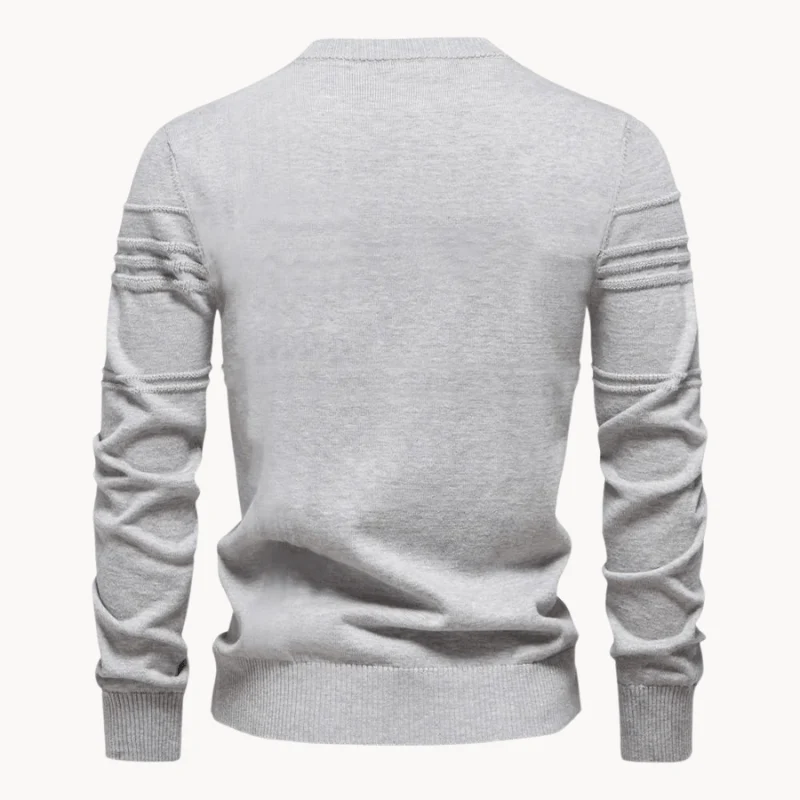 Élégant pull à carreaux